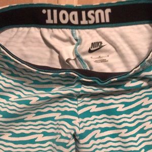 Nike leggings